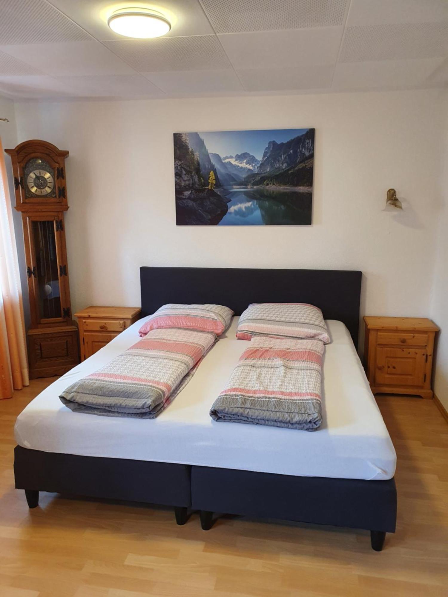 Moments Apartment Rust Rum bild