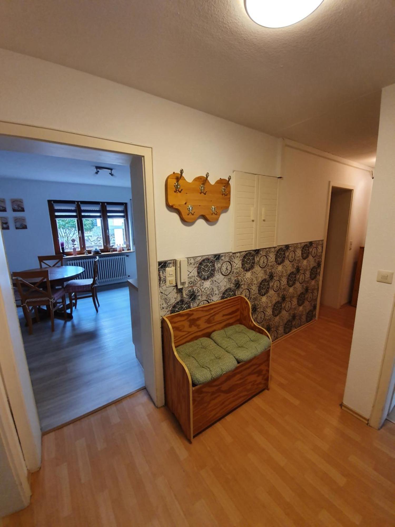 Moments Apartment Rust Rum bild